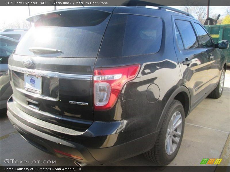 Tuxedo Black / Medium Light Stone 2015 Ford Explorer FWD