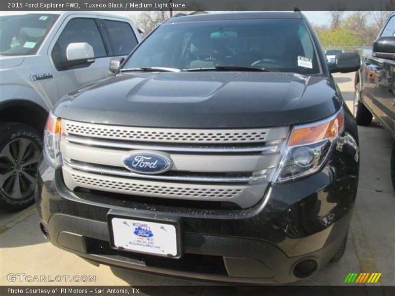 Tuxedo Black / Medium Light Stone 2015 Ford Explorer FWD