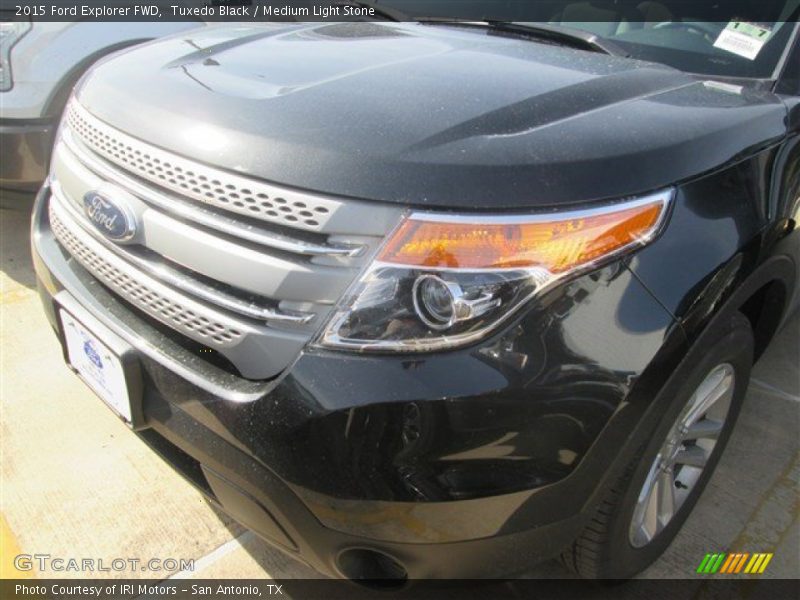 Tuxedo Black / Medium Light Stone 2015 Ford Explorer FWD