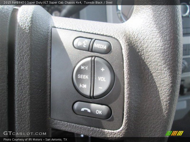 Controls of 2015 F450 Super Duty XLT Super Cab Chassis 4x4