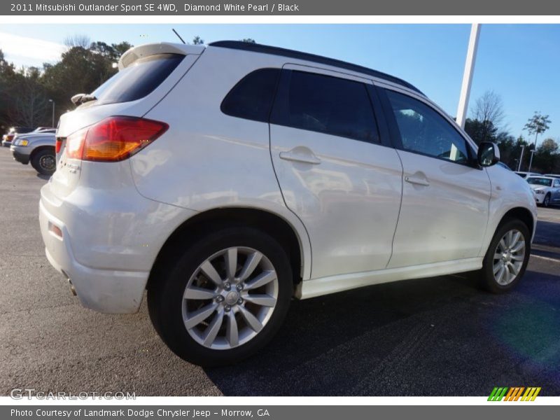 Diamond White Pearl / Black 2011 Mitsubishi Outlander Sport SE 4WD