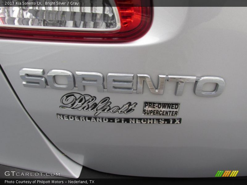 Bright Silver / Gray 2013 Kia Sorento LX