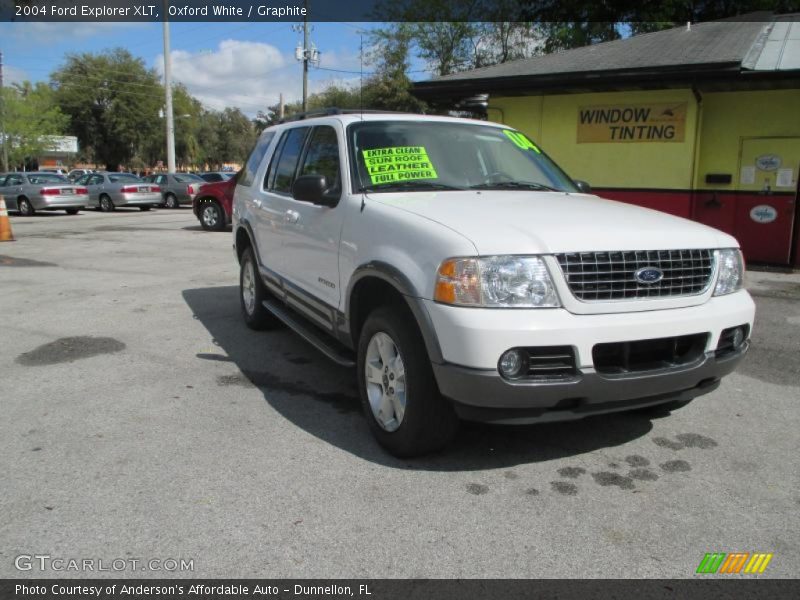 Oxford White / Graphite 2004 Ford Explorer XLT