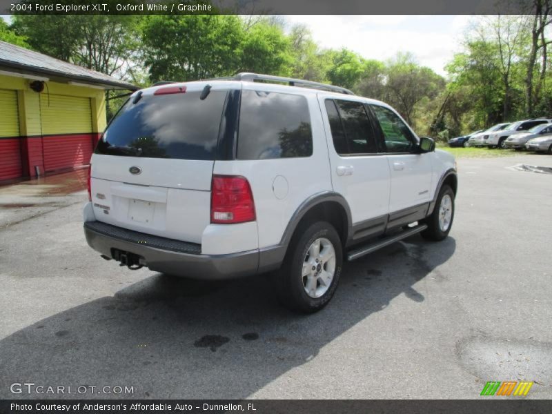 Oxford White / Graphite 2004 Ford Explorer XLT