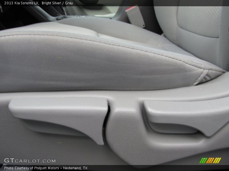 Bright Silver / Gray 2013 Kia Sorento LX