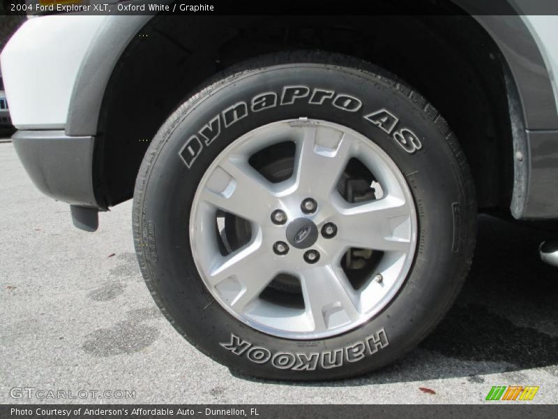 Oxford White / Graphite 2004 Ford Explorer XLT