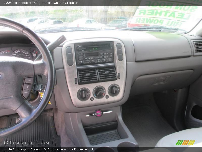 Oxford White / Graphite 2004 Ford Explorer XLT