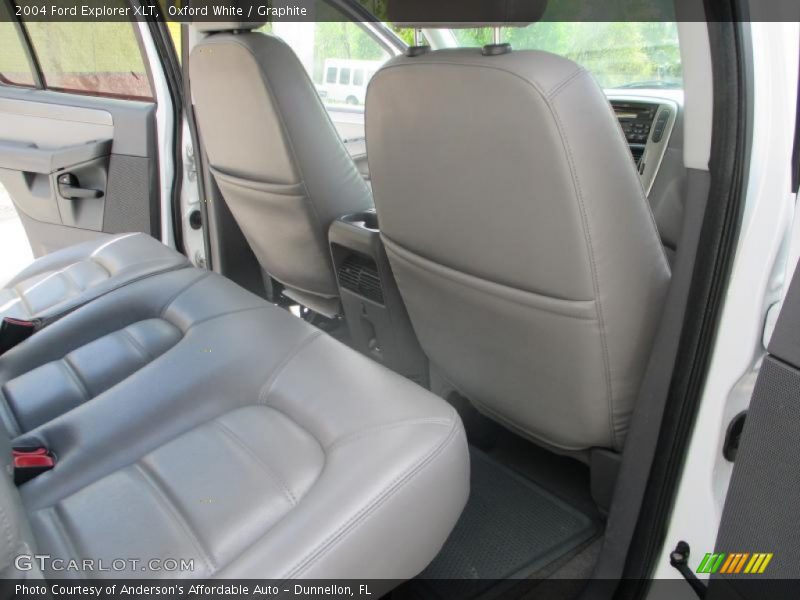 Oxford White / Graphite 2004 Ford Explorer XLT
