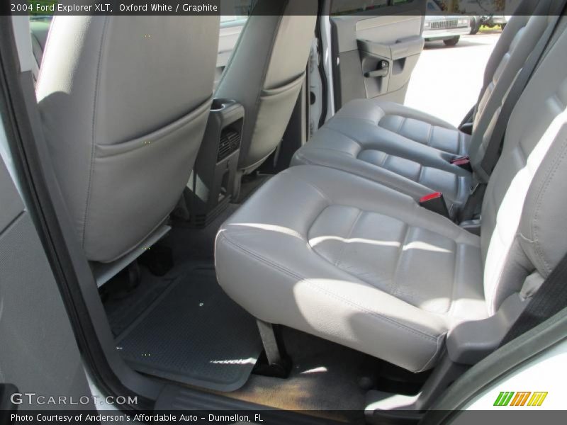 Oxford White / Graphite 2004 Ford Explorer XLT