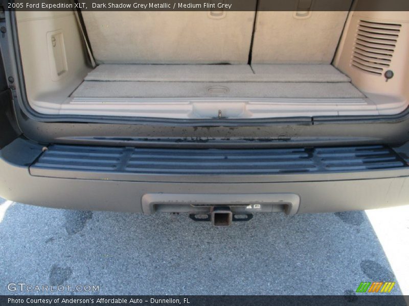 Dark Shadow Grey Metallic / Medium Flint Grey 2005 Ford Expedition XLT