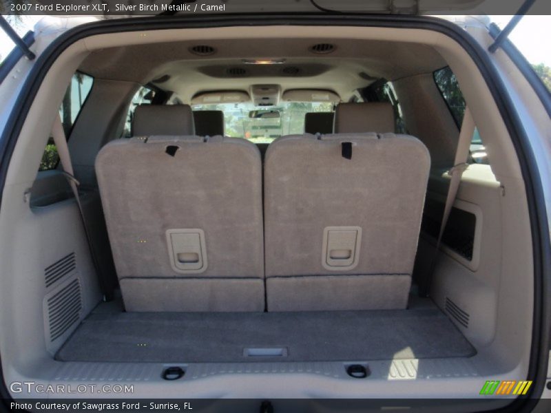 Silver Birch Metallic / Camel 2007 Ford Explorer XLT