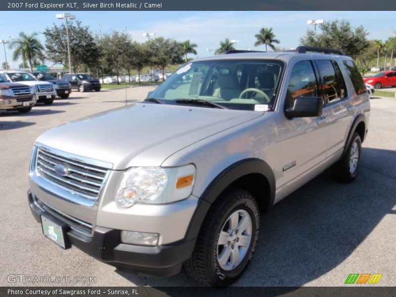 Silver Birch Metallic / Camel 2007 Ford Explorer XLT