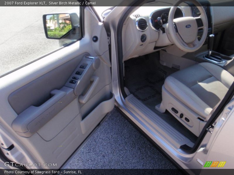 Silver Birch Metallic / Camel 2007 Ford Explorer XLT