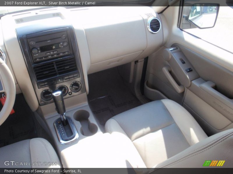 Silver Birch Metallic / Camel 2007 Ford Explorer XLT