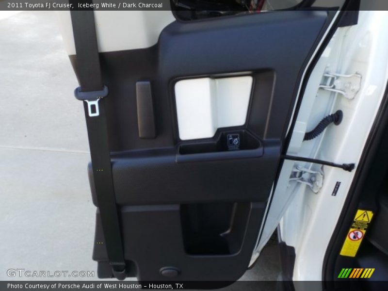 Iceberg White / Dark Charcoal 2011 Toyota FJ Cruiser