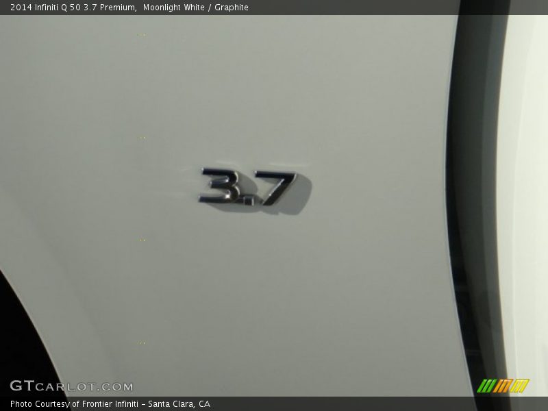 Moonlight White / Graphite 2014 Infiniti Q 50 3.7 Premium