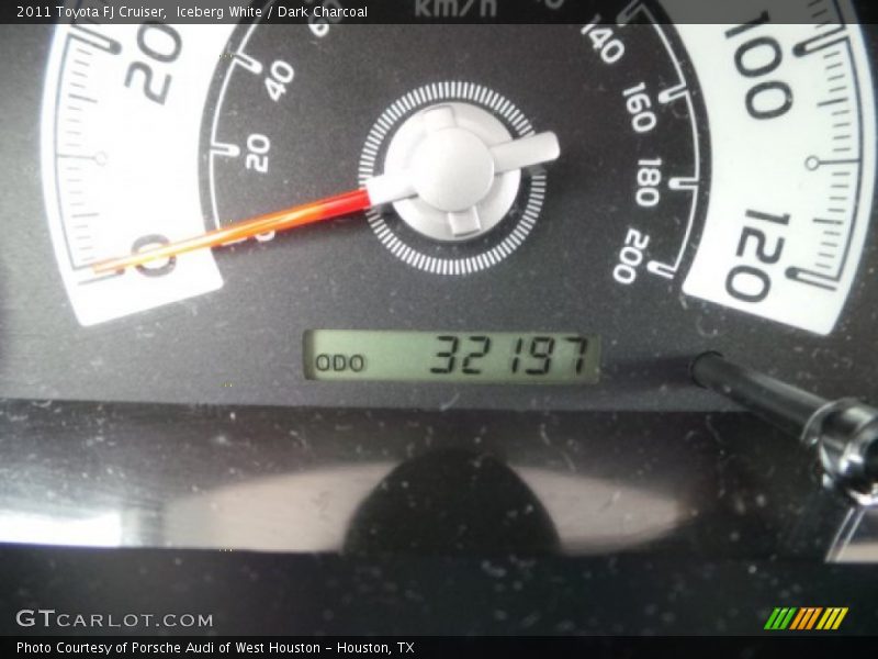 Iceberg White / Dark Charcoal 2011 Toyota FJ Cruiser