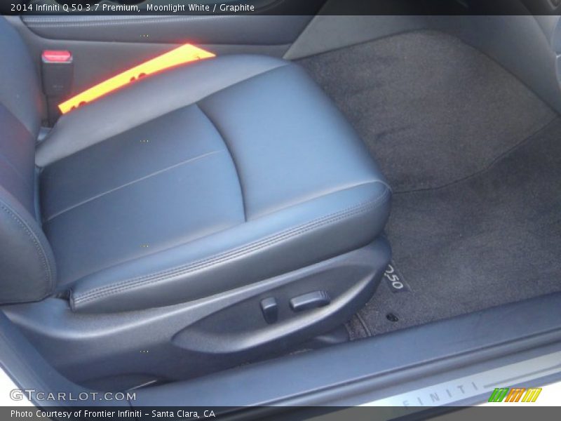 Moonlight White / Graphite 2014 Infiniti Q 50 3.7 Premium