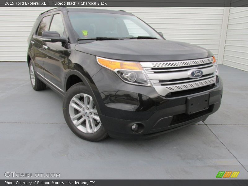 Tuxedo Black / Charcoal Black 2015 Ford Explorer XLT