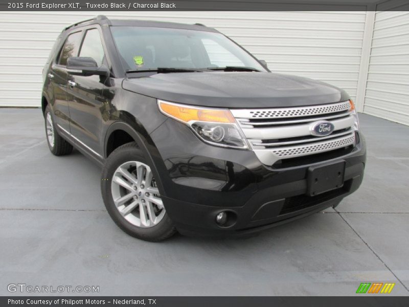 Tuxedo Black / Charcoal Black 2015 Ford Explorer XLT
