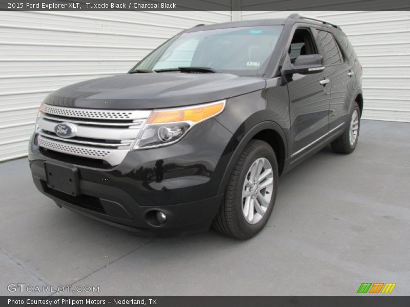 Tuxedo Black / Charcoal Black 2015 Ford Explorer XLT