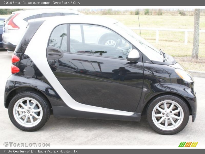 Deep Black / Grey 2010 Smart fortwo pure coupe