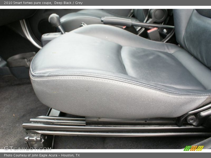 Deep Black / Grey 2010 Smart fortwo pure coupe