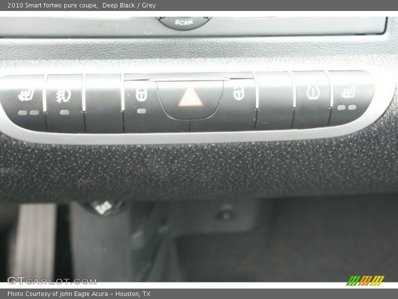 Deep Black / Grey 2010 Smart fortwo pure coupe