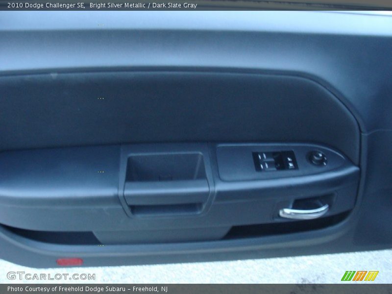 Bright Silver Metallic / Dark Slate Gray 2010 Dodge Challenger SE