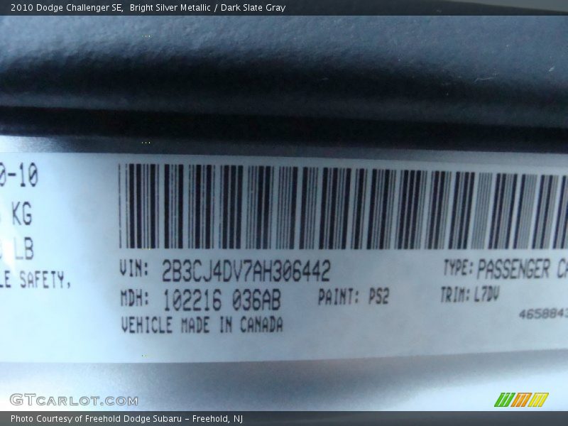 Bright Silver Metallic / Dark Slate Gray 2010 Dodge Challenger SE