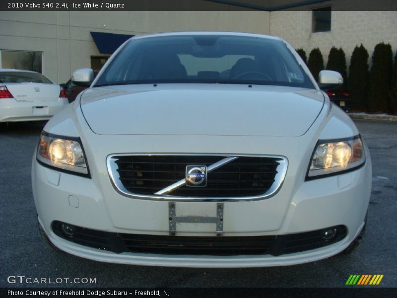 Ice White / Quartz 2010 Volvo S40 2.4i