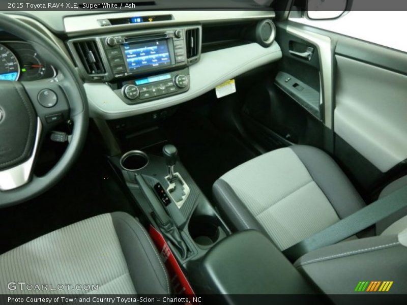 Super White / Ash 2015 Toyota RAV4 XLE