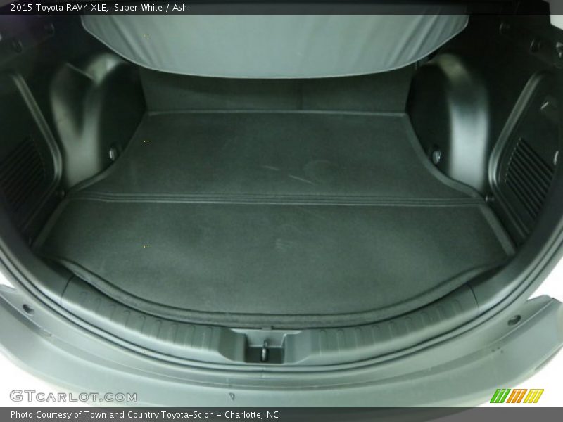 Super White / Ash 2015 Toyota RAV4 XLE