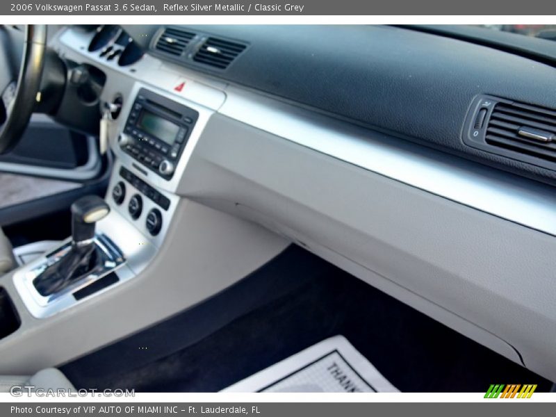 Reflex Silver Metallic / Classic Grey 2006 Volkswagen Passat 3.6 Sedan