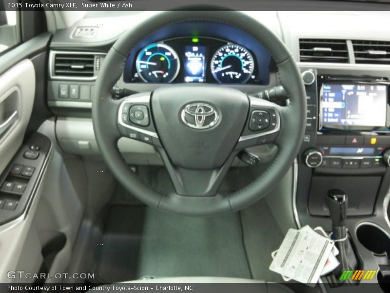 Super White / Ash 2015 Toyota Camry XLE