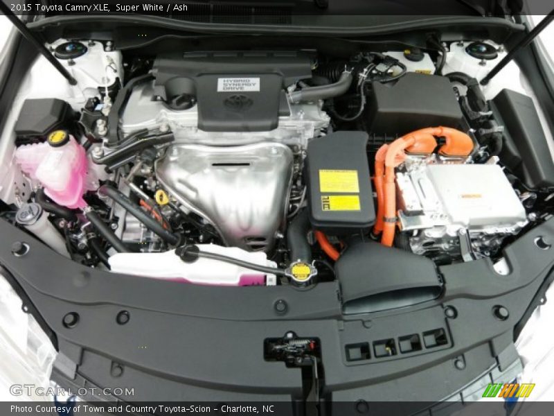 Super White / Ash 2015 Toyota Camry XLE