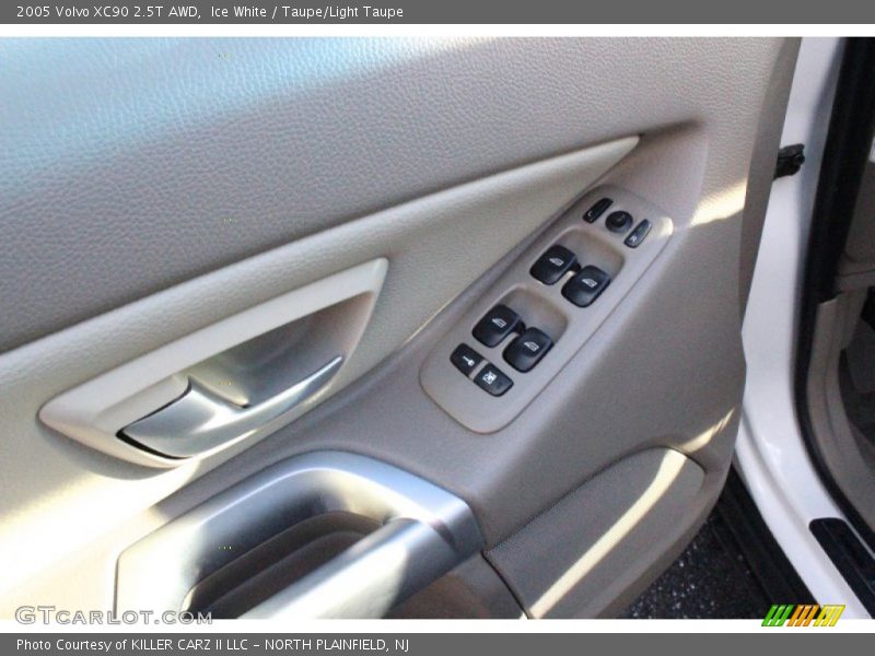 Ice White / Taupe/Light Taupe 2005 Volvo XC90 2.5T AWD