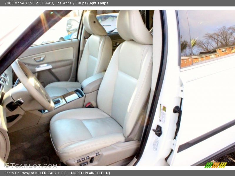 Ice White / Taupe/Light Taupe 2005 Volvo XC90 2.5T AWD