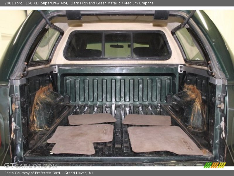 Dark Highland Green Metallic / Medium Graphite 2001 Ford F150 XLT SuperCrew 4x4