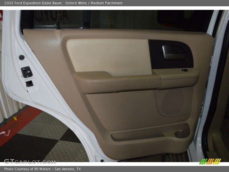 Oxford White / Medium Parchment 2003 Ford Expedition Eddie Bauer