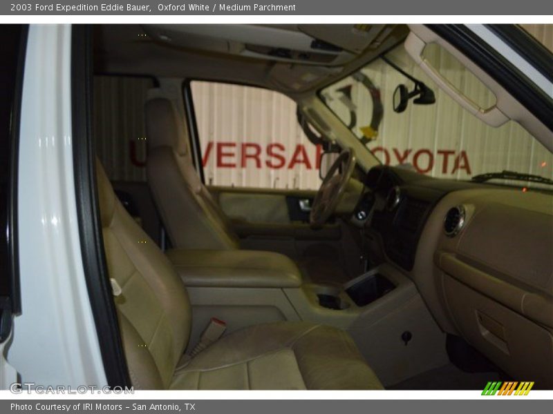 Oxford White / Medium Parchment 2003 Ford Expedition Eddie Bauer