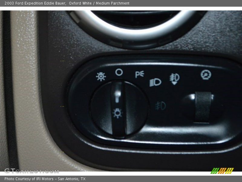 Oxford White / Medium Parchment 2003 Ford Expedition Eddie Bauer
