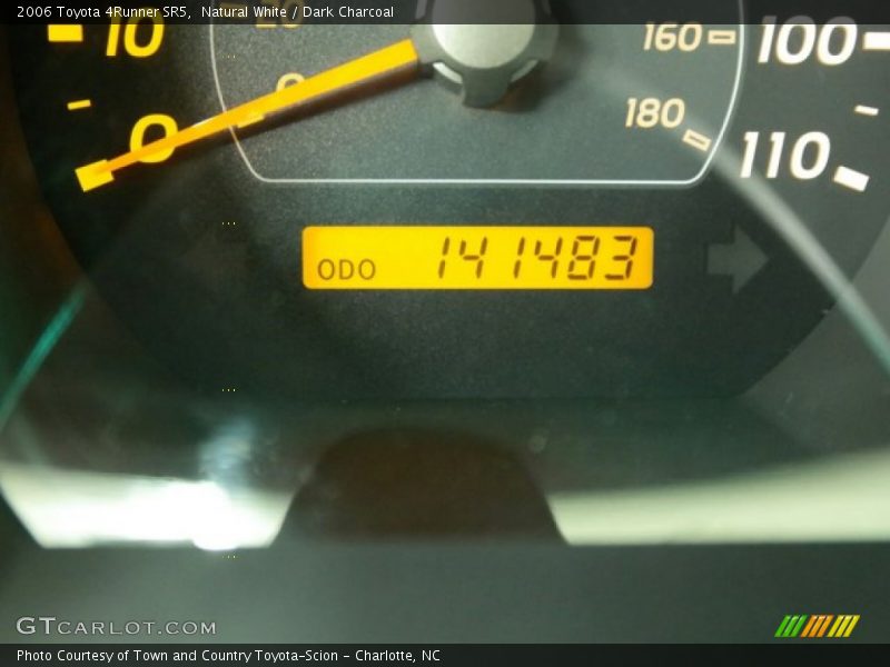 Natural White / Dark Charcoal 2006 Toyota 4Runner SR5