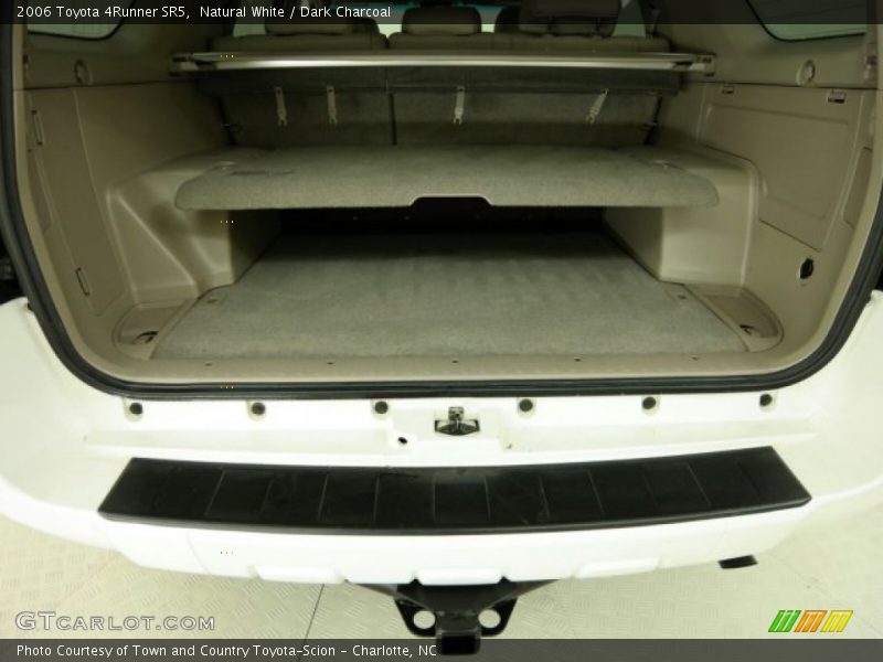 Natural White / Dark Charcoal 2006 Toyota 4Runner SR5