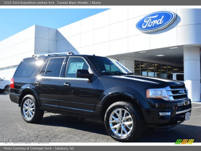Front 3/4 View of 2015 Expedition Limited 4x4
