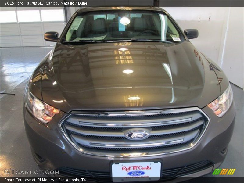 Caribou Metallic / Dune 2015 Ford Taurus SE