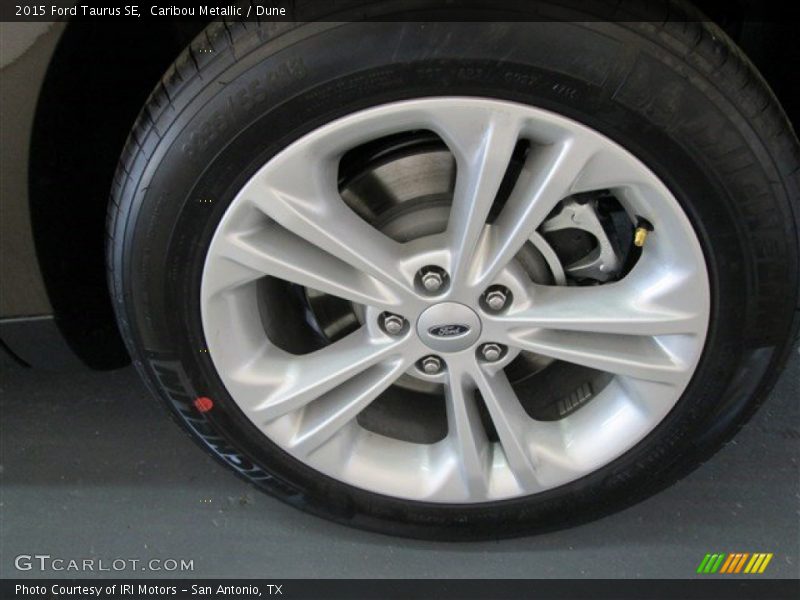 Caribou Metallic / Dune 2015 Ford Taurus SE