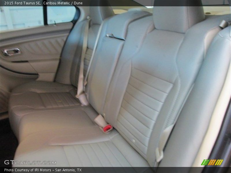 Caribou Metallic / Dune 2015 Ford Taurus SE