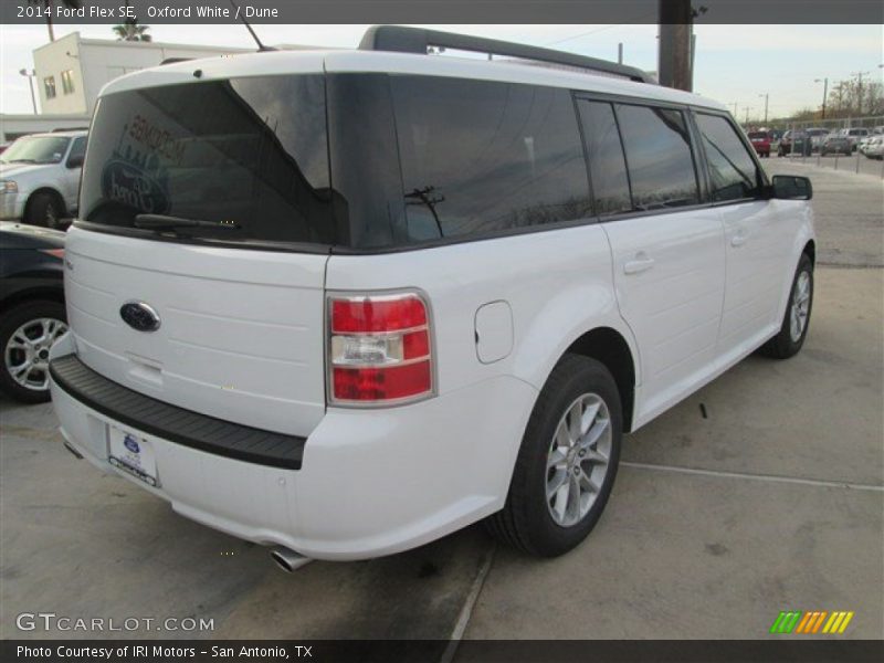 Oxford White / Dune 2014 Ford Flex SE
