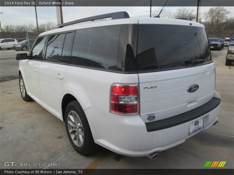 Oxford White / Dune 2014 Ford Flex SE